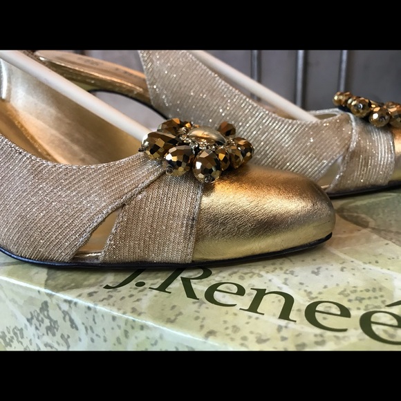 J. Reneé / Melody Gold - Picture 4 of 5